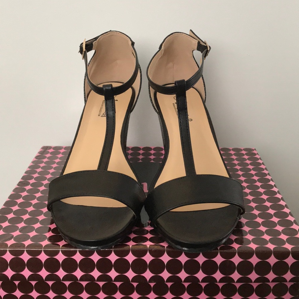 Shoe - Picture 3 of 4